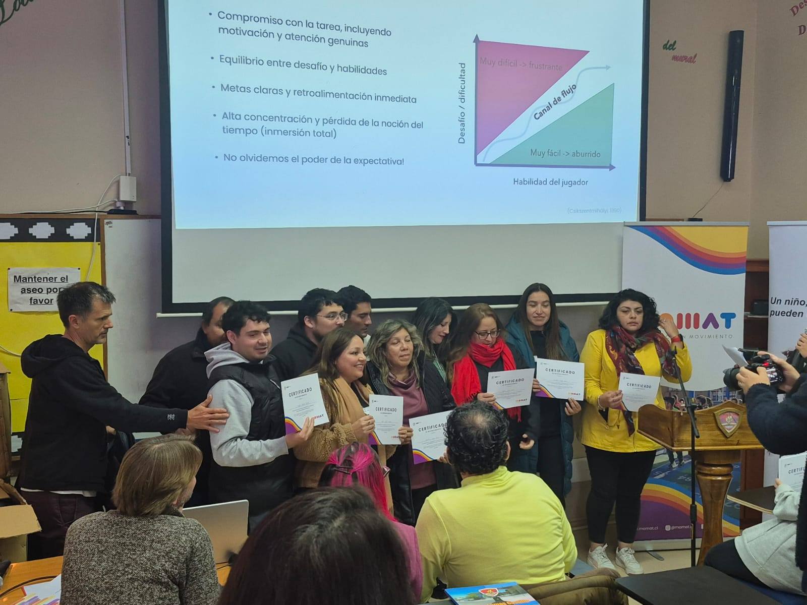Docentes de nuestra escuela participan en seminario de la plataforma MOMAT